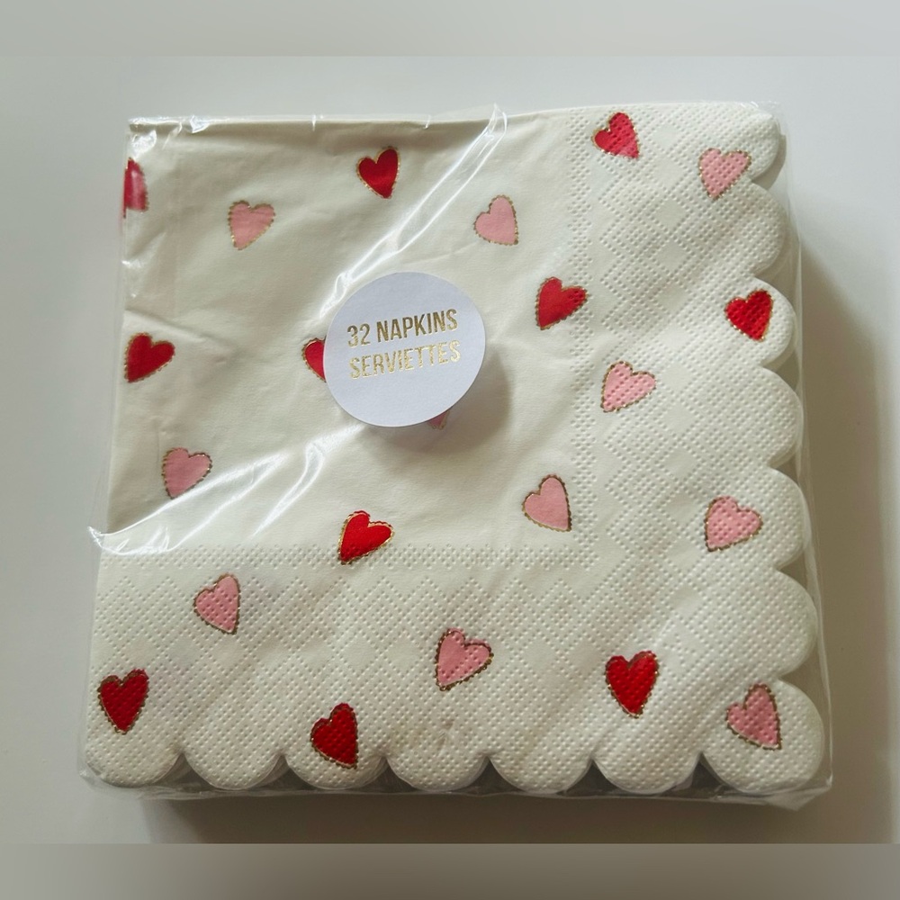 32 Meri Meri Napkins 6.5” Pink Red Hearts made in Malaysia Scalloped Edges